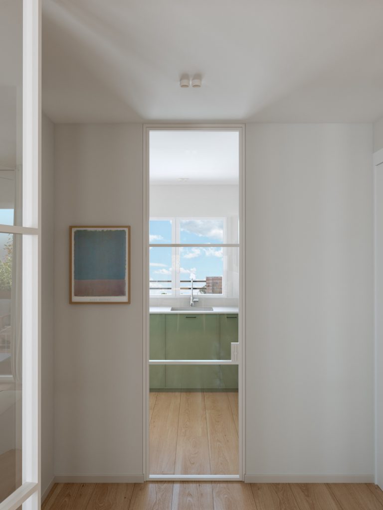 entrada a la cocina que deja pasar la luz